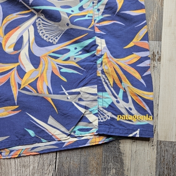 Patagonia Men's Hydropeak SP Boardshorts Tropical Flowers Birds of Paradise 40 - Picture 2 of 6